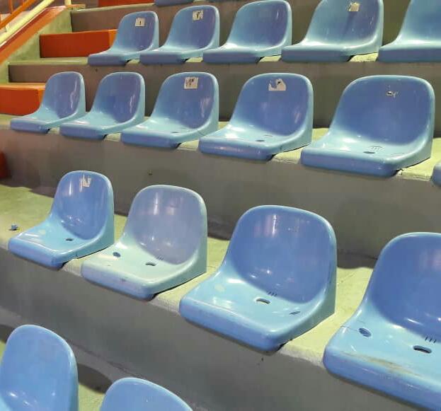 صندلی های سالن ۲۵۰۰ نفره گیت بوستان؛ بازسازی شد